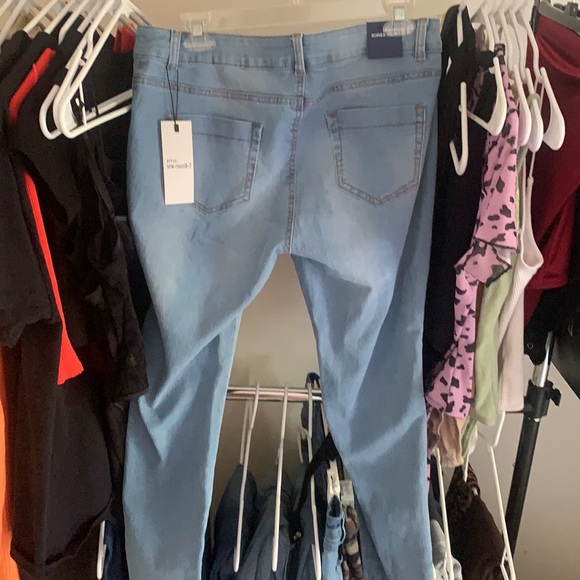 Jeans - Picture 2 of 2